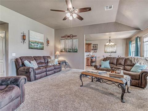 200 Greentree Dr, Noble, OK 73068 photo 5