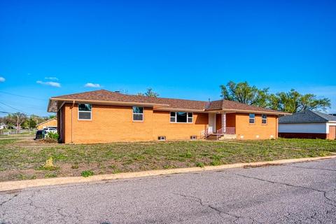 420 N Harmon Ave, Watonga, OK 73772 photo 2