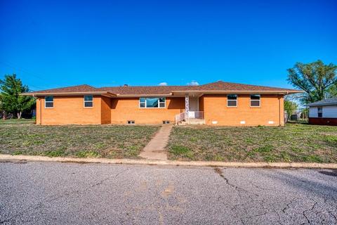 420 N Harmon Ave, Watonga, OK 73772 photo 1