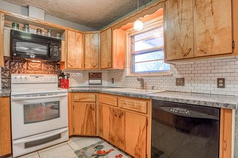 801 Kelli Dr, Watonga, OK 73772 photo 6