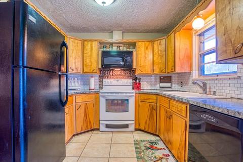 801 Kelli Dr, Watonga, OK 73772 photo 5