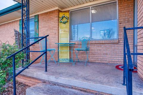 801 Kelli Dr, Watonga, OK 73772 photo 2