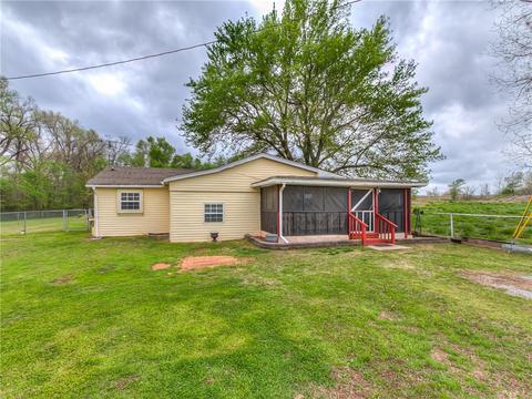 2001 Fox Ln, Tuttle, OK 73089 photo 2