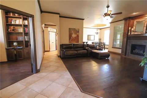 3103 Timber Shadows Dr, Norman, OK 73069 photo 4