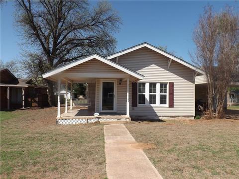 314 E Main St, Tipton, OK 73570 photo 2