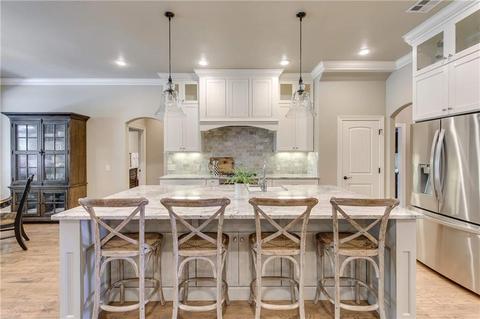 2709 Rustic Rd, Edmond, OK 73034 photo 3