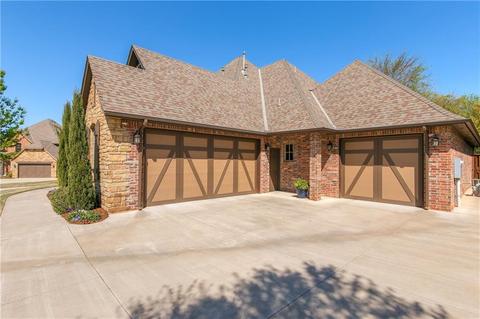 2709 Rustic Rd, Edmond, OK 73034 photo 2