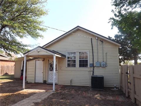300 E Main St, Tipton, OK 73570 photo 9