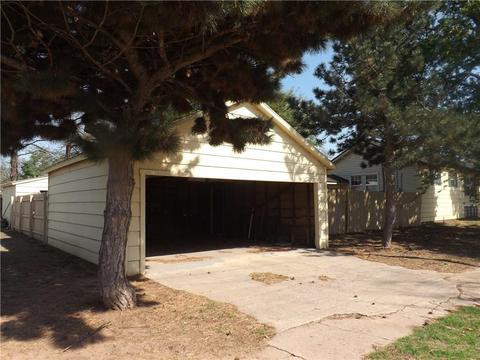 300 E Main St, Tipton, OK 73570 photo 8