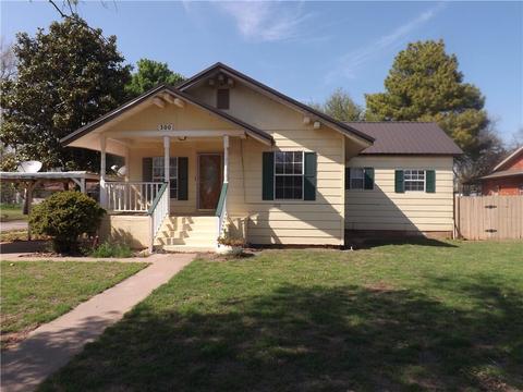 300 E Main St, Tipton, OK 73570 photo 2