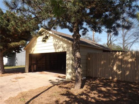 300 E Main St, Tipton, OK 73570 photo 6