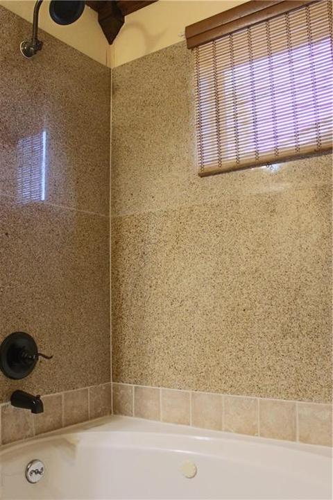 204 Vernice Ln, Tuttle, OK 73089 photo 4