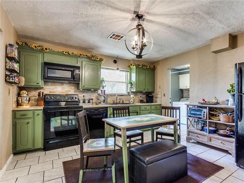 324 E Carson Ln, Mustang, OK 73064 photo 13