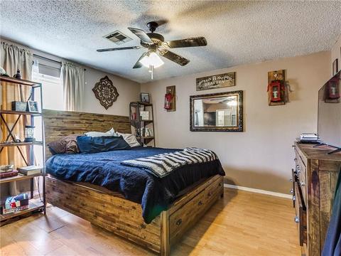 324 E Carson Ln, Mustang, OK 73064 photo 22