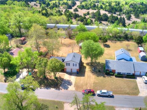 324 E Carson Ln, Mustang, OK 73064 photo 6