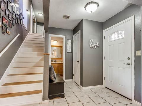 324 E Carson Ln, Mustang, OK 73064 photo 8