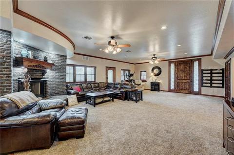 304 Evie Pl, Moore, OK 73160 photo 8