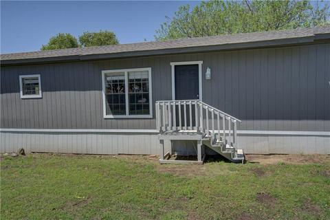 103 SE 1st St, Tuttle, OK 73089 photo 2