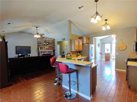 1801 Puma Dr, Altus, OK 73521 photo 9