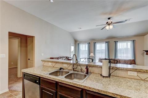 10708 Middlesbrough Ln, Yukon, OK 73099 photo 12