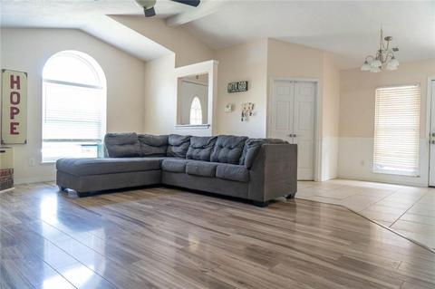 2129 Westmore Dr, Moore, OK 73170 photo 5