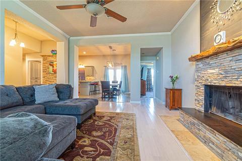 609 Fire Light Dr, Moore, OK 73160 photo 9