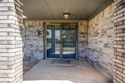 901 S Trail Dr, Altus, OK 73521 photo 4