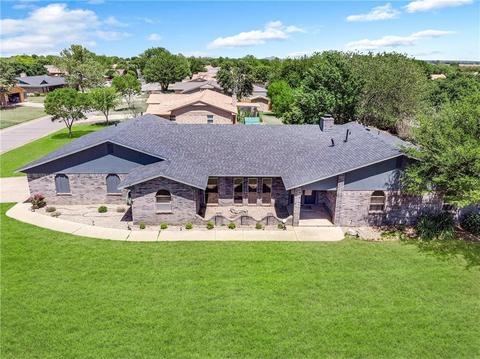 901 S Trail Dr, Altus, OK 73521 photo 2