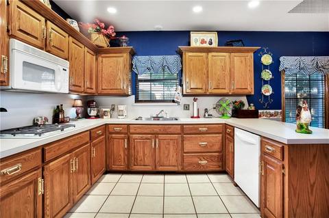 2913 N Mallard Ct, Altus, OK 73521 photo 6