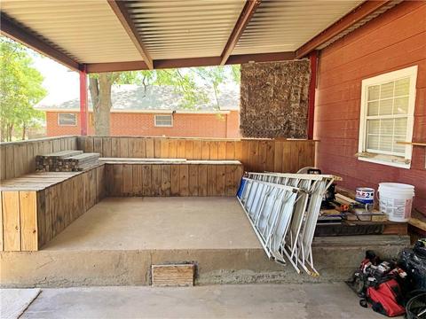 300 S Cedar Ave, Erick, OK 73645 photo 13