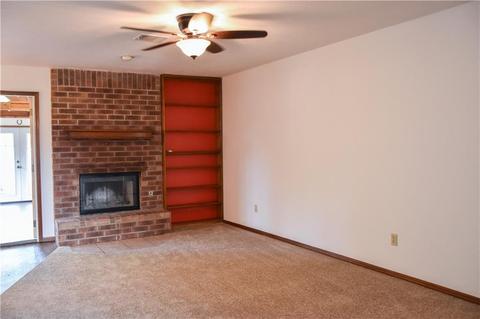 1303 W Silver Maple Ln, Noble, OK 73068 photo 2
