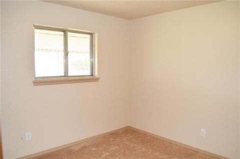 Undisclosed, Moore, OK 73160 photo 10