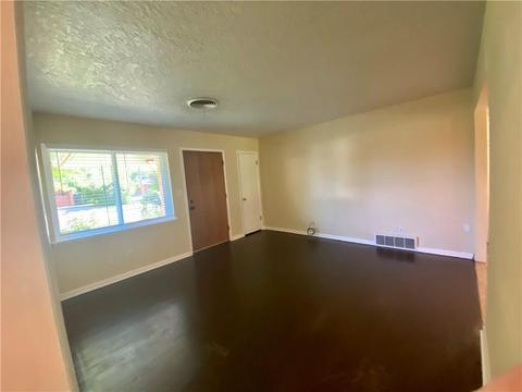 729 Hartman Dr, Norman, OK 73069 photo 2