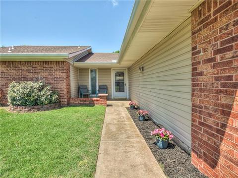 10329 Glascow Dr, Yukon, OK 73099 photo 2