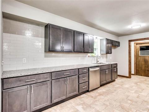2103 Straight St, Harrah, OK 73045 photo 9