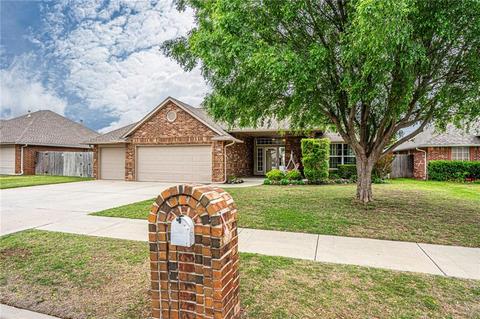 2017 Oak Dr, Moore, OK 73170 photo 3