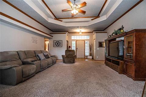 2017 Oak Dr, Moore, OK 73170 photo 5