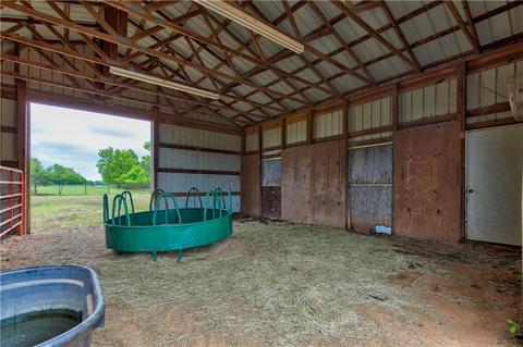 106129 S Highway 102, Mcloud, OK 74851 photo 13