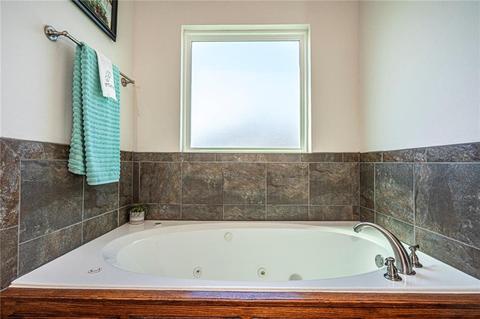 1619 Bayside Dr, Tuttle, OK 73089 photo 11