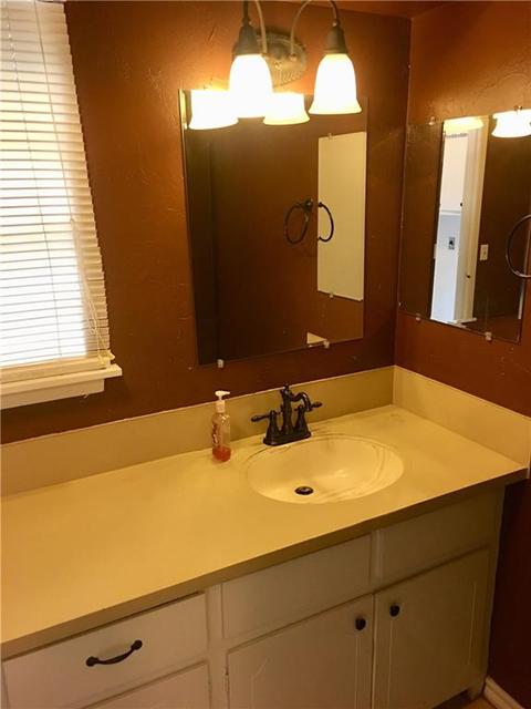 928 E Cypress, Altus, OK 73521 photo 13