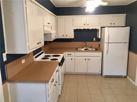 928 E Cypress, Altus, OK 73521 photo 7