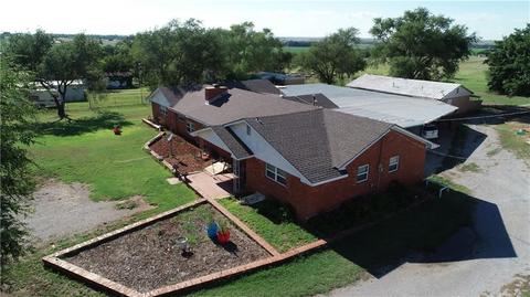 1005 Whiteshield, Hammon, OK 73650 photo 2
