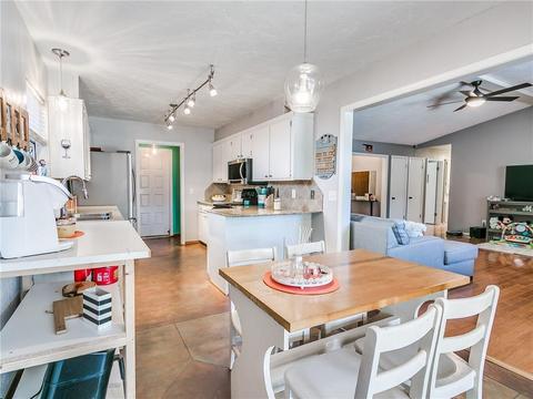328 Cherryvale Rd, Edmond, OK 73003 photo 9