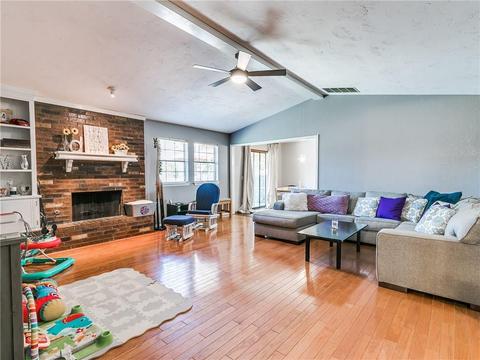 328 Cherryvale Rd, Edmond, OK 73003 photo 4
