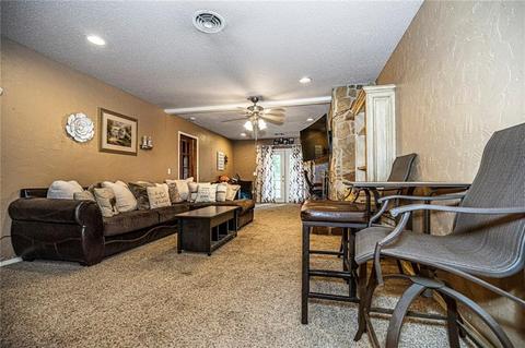 106 Olympic Dr, Moore, OK 73160 photo 8