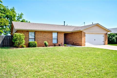 2301 Galaxy Dr, Altus, OK 73521 photo 3
