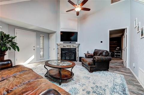 2124 Westmore Dr, Moore, OK 73170 photo 9
