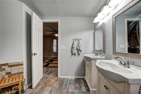 2124 Westmore Dr, Moore, OK 73170 photo 24