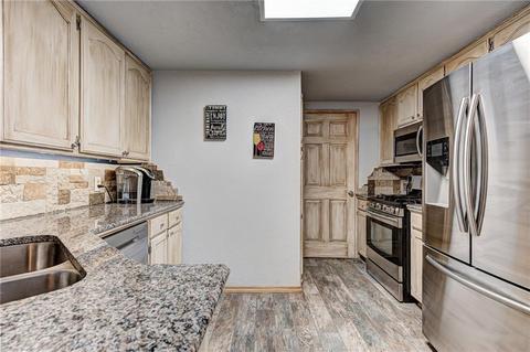 2124 Westmore Dr, Moore, OK 73170 photo 14