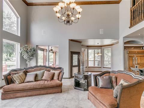 305 W Waterfront Dr, Tuttle, OK 73089 photo 4